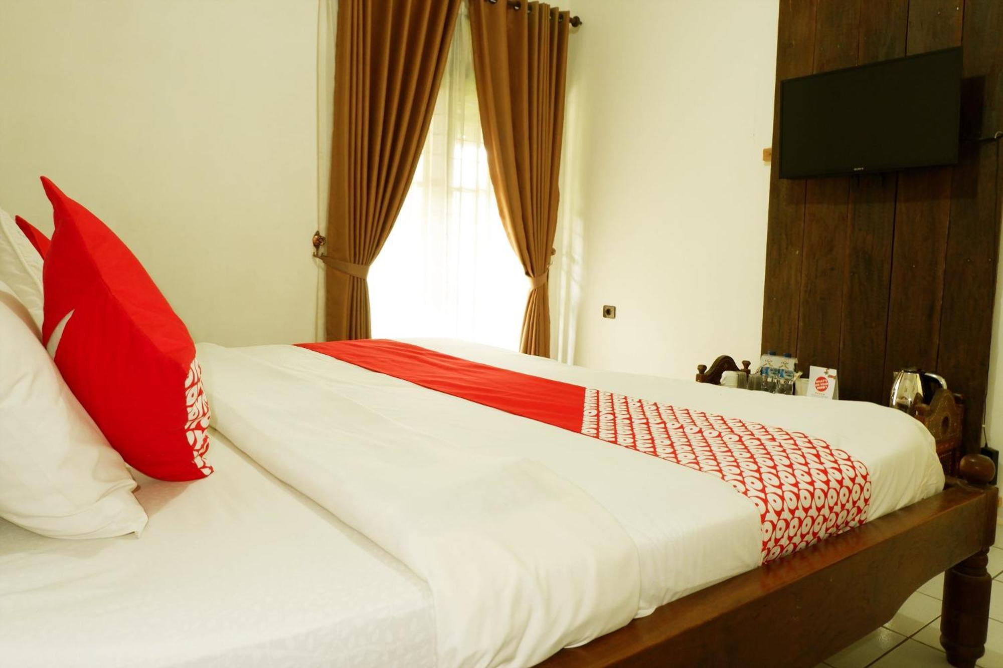 Cemara'S Homestay Batu  Exterior foto